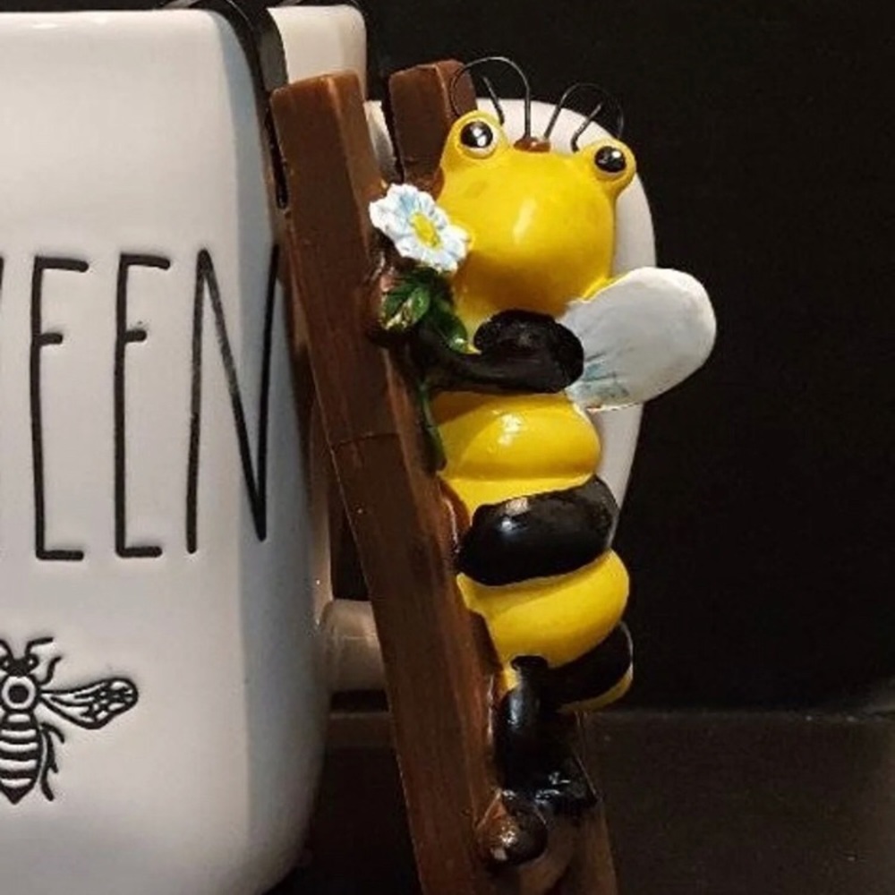 COPY - Bee on a ladder